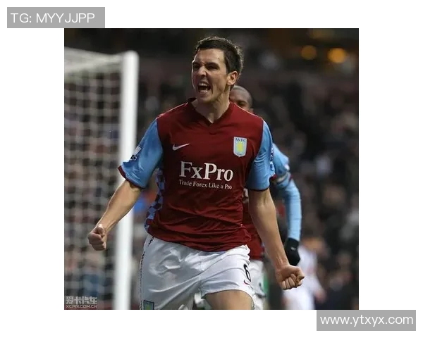 足球明星家中遭遇抢劫惊险瞬间曝光视频引发热议